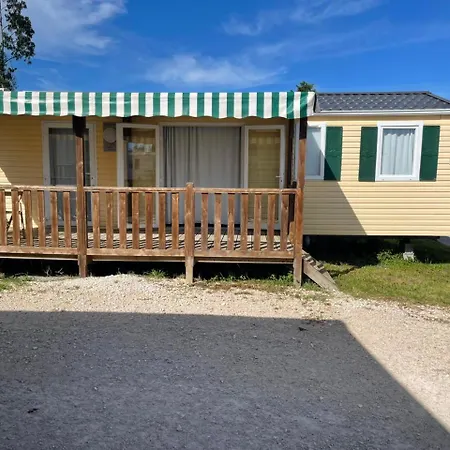 Daire Martins Nazare Land's Hause